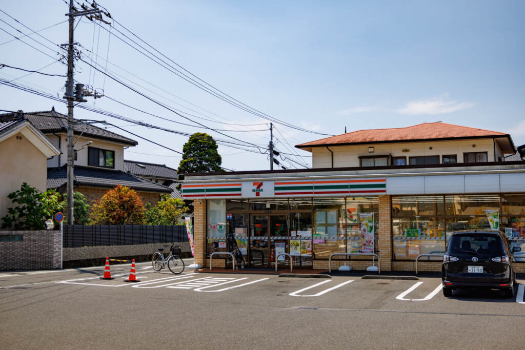 蛍田駅近くのセブンイレブン